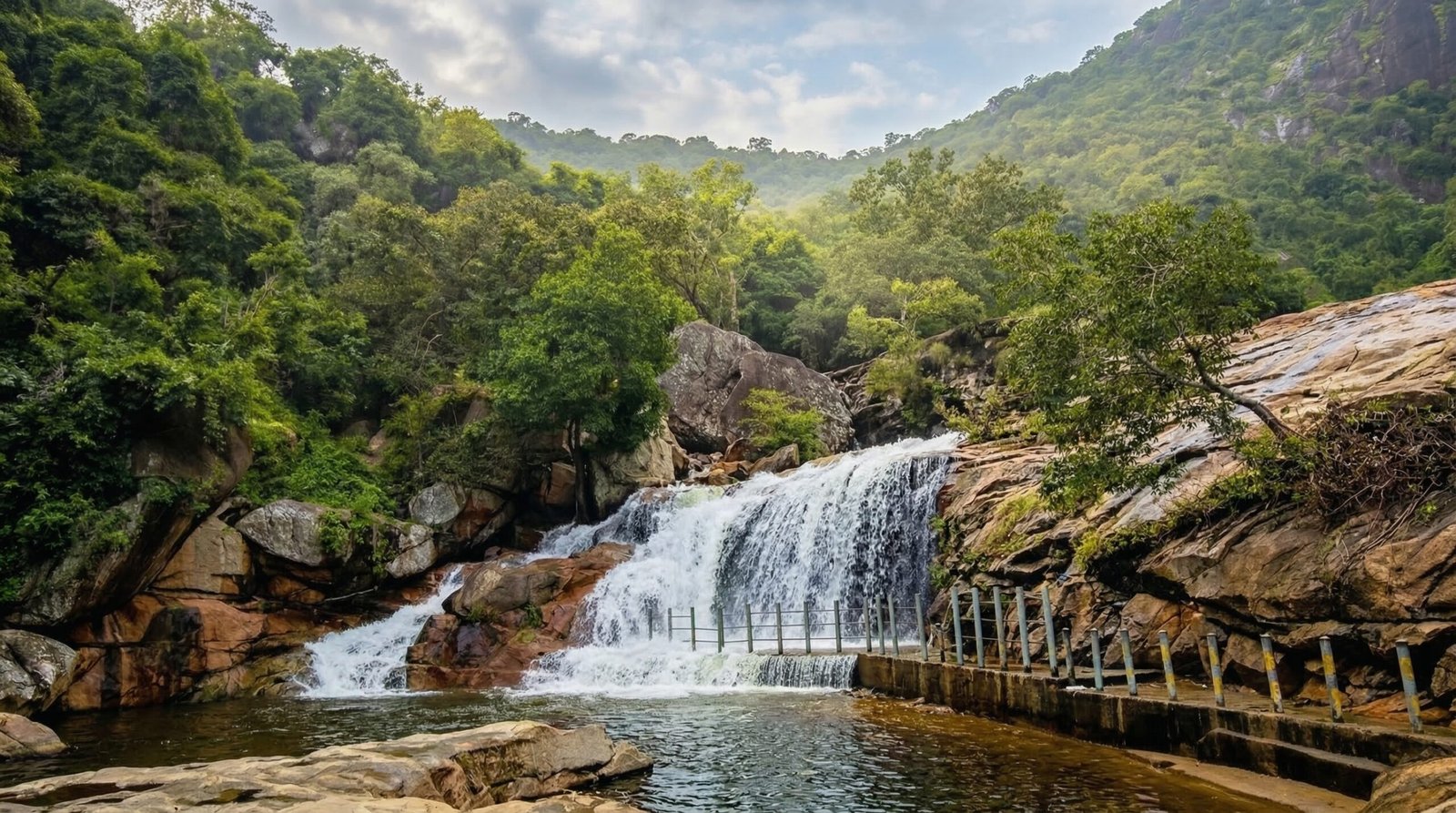 Pollachi vs Munnar: Which Nature Destination is Right for You?